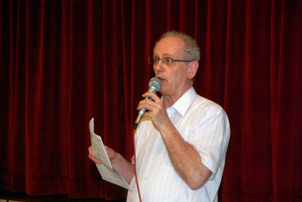 Fr Ferdinand giving the talk in Cantonese