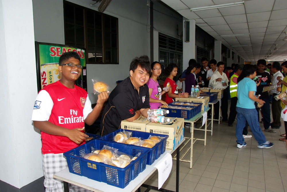 SMC youth manning refreshments stall