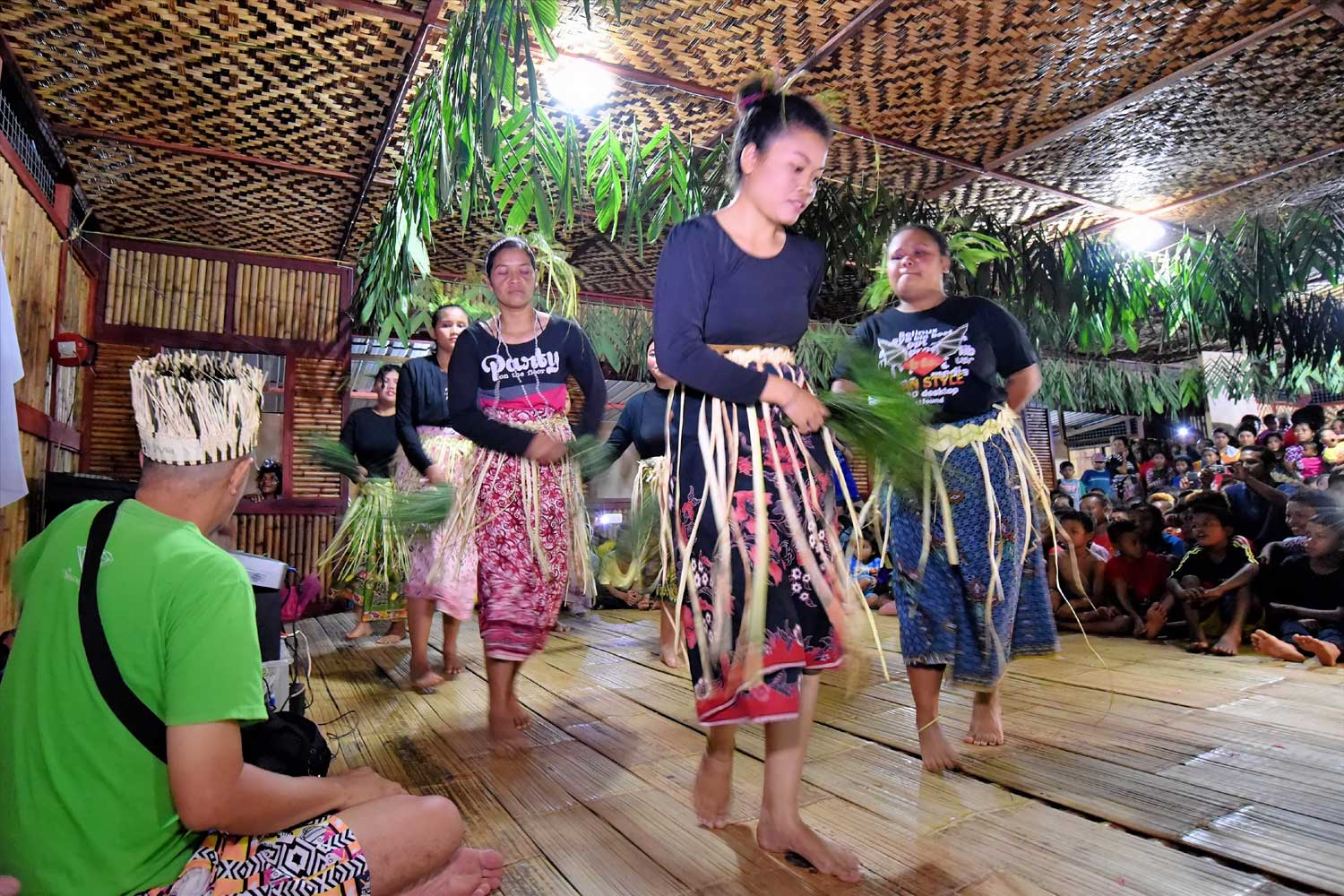 Traditional orang asli dance