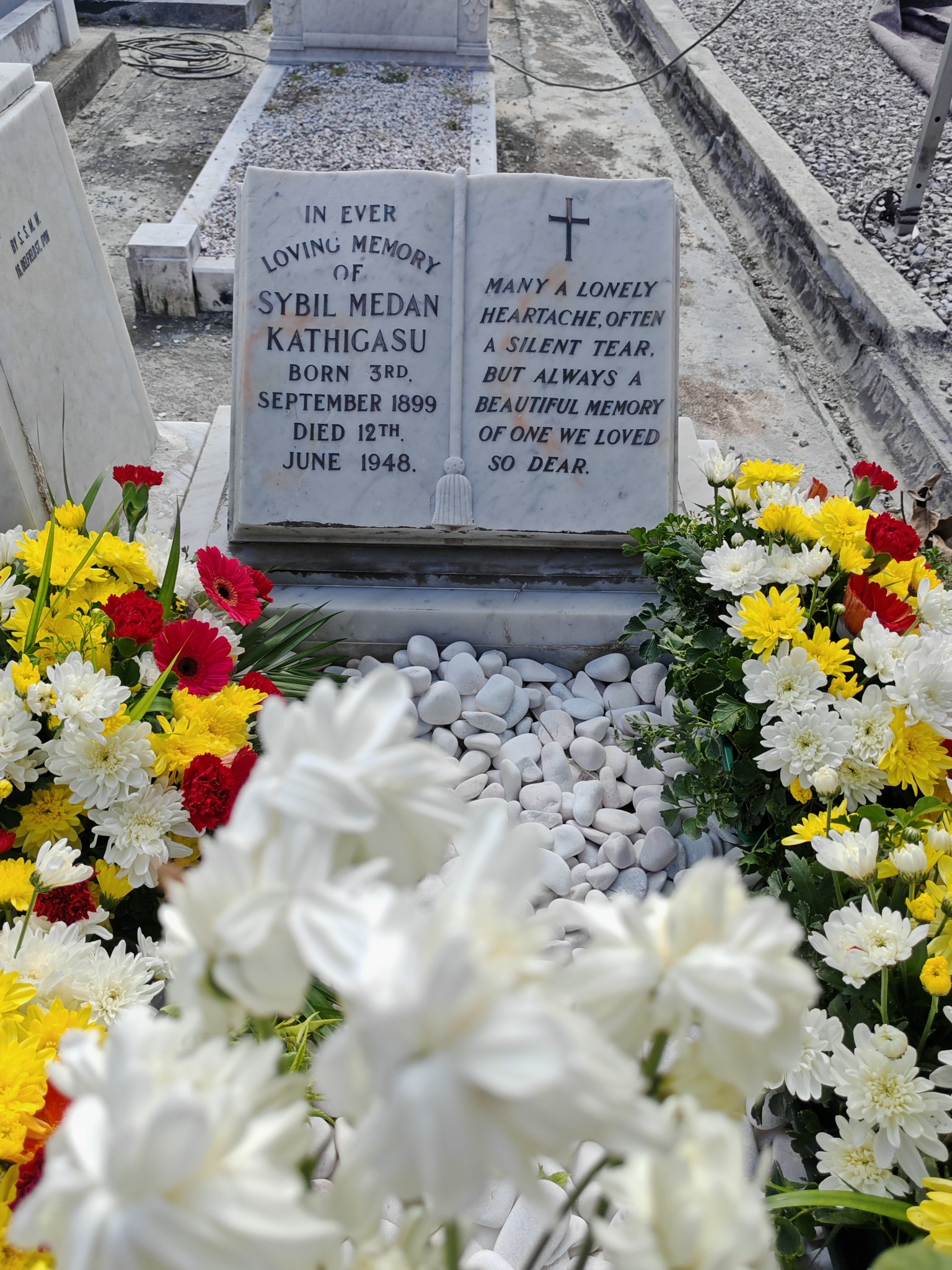 Grave of Sybil Kathigasu at SMC cemetery